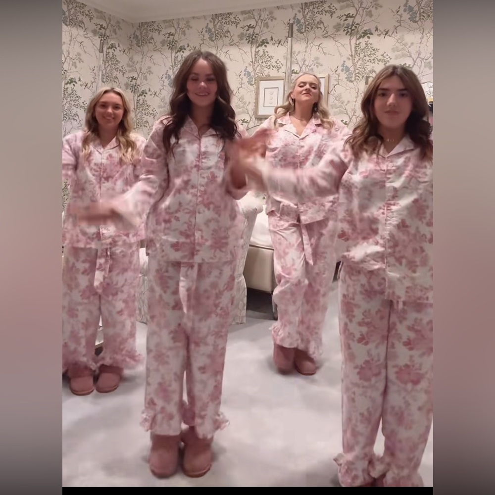 Love shack fancy x pottery barn pink flannel pajama set! Size small! - Picture 4 of 4